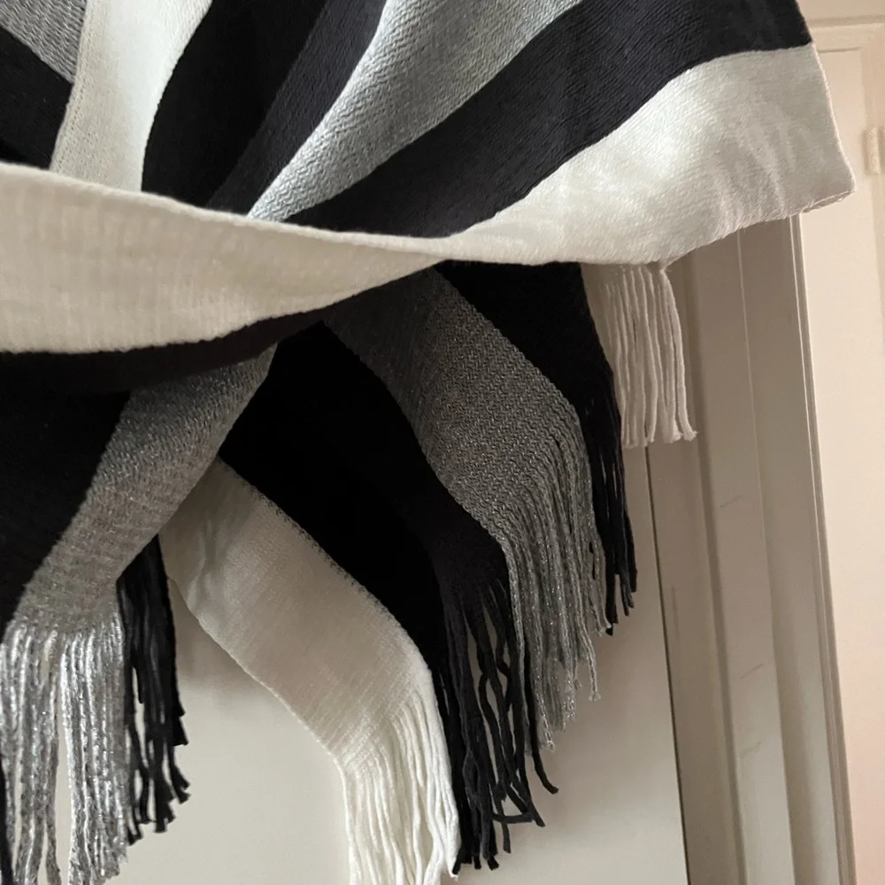 Two Piece PONCHO - Picture 5 of 14